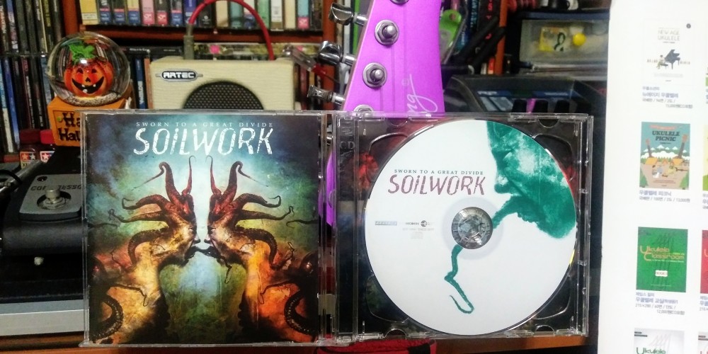 Soilwork - Sworn to a Great Divide CD Photo