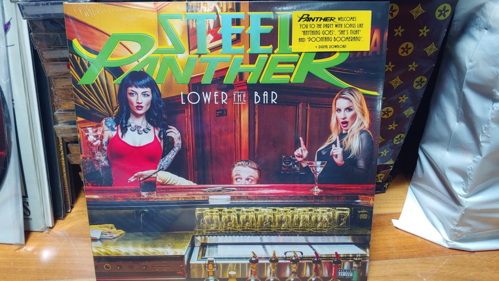 Steel Panther - Lower the Bar Vinyl Photo