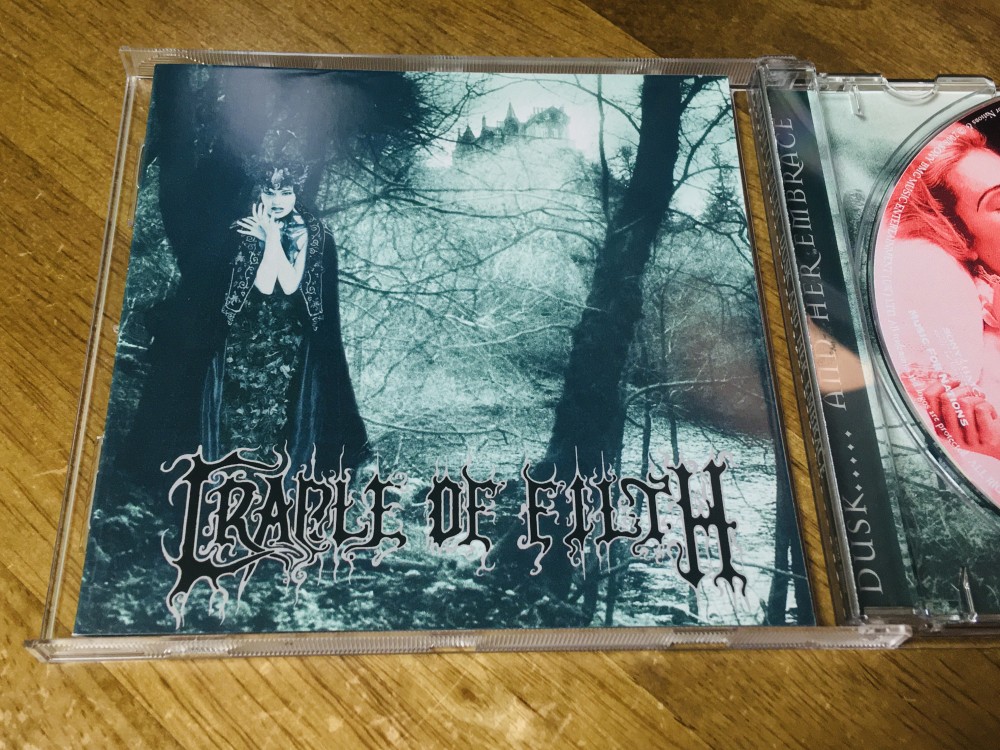 Cradle of Filth - Dusk... and Her Embrace CD Photo