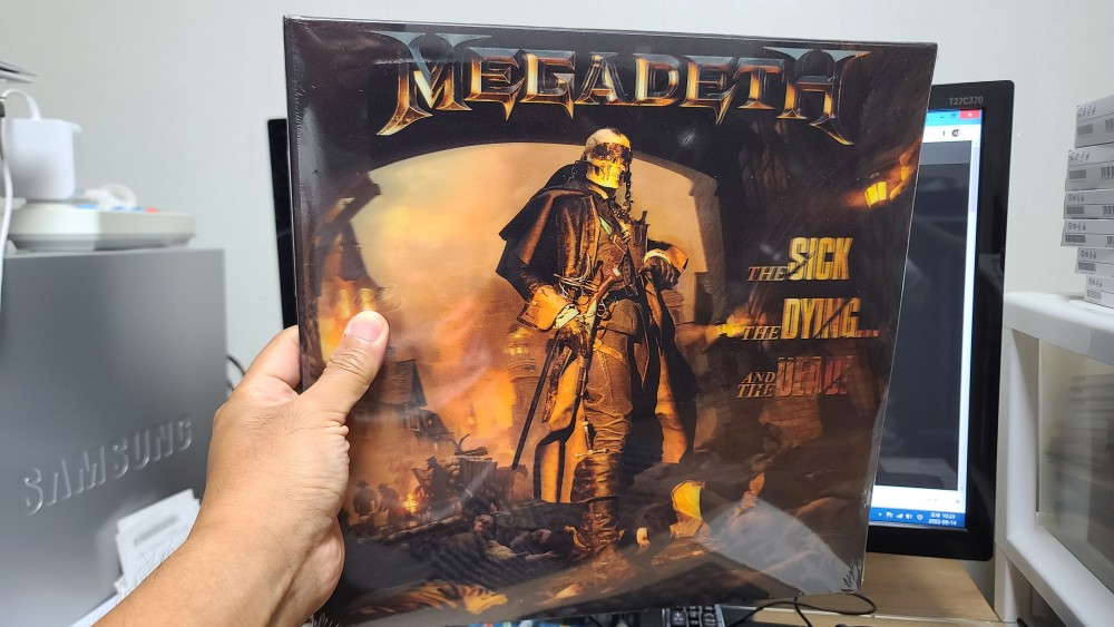 Megadeth - The Sick, The Dying... And the Dead! Vinyl Photo