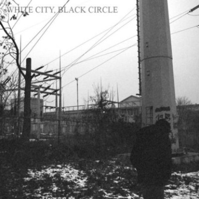 Bròn - White City, Black Circle